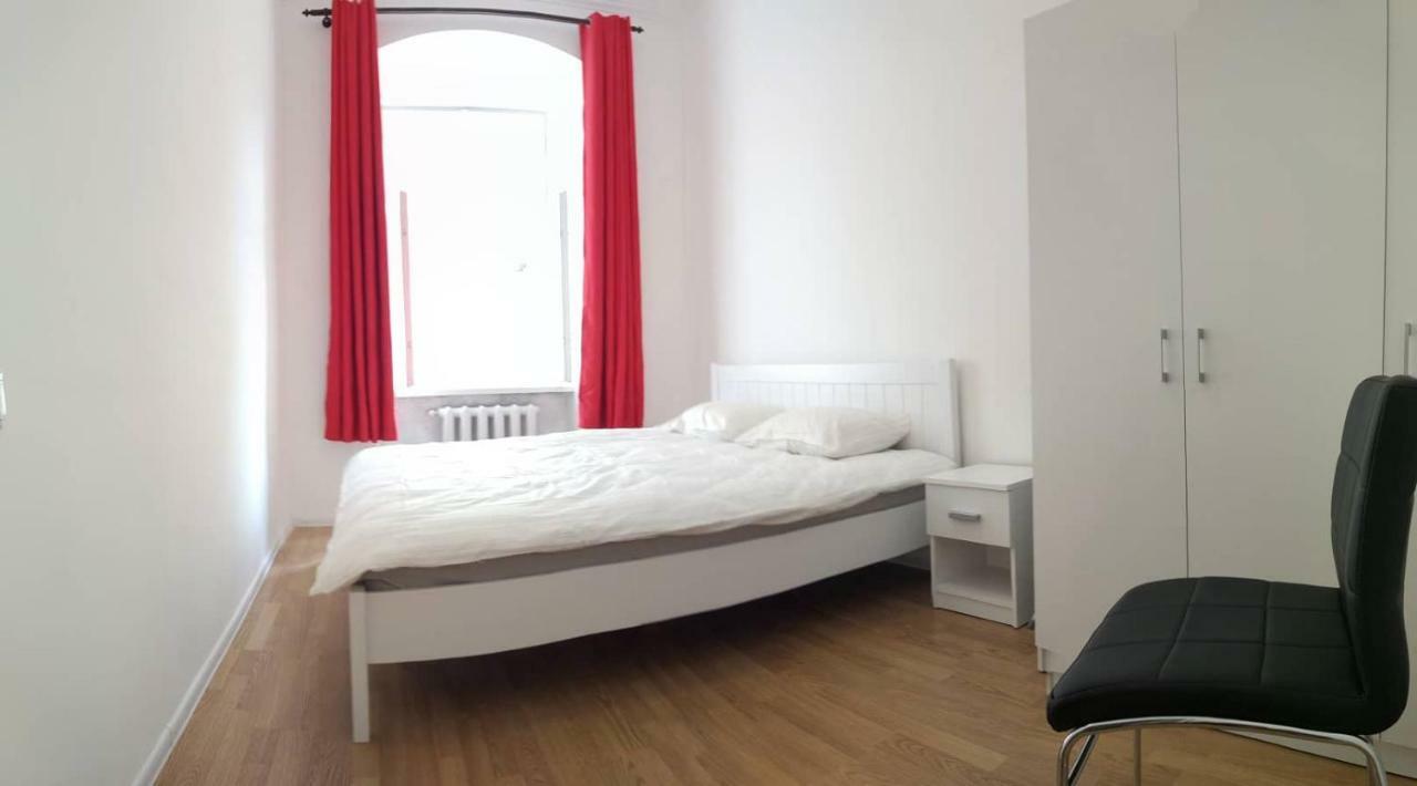 Modern Apartment In Lviv Historic Centre Екстер'єр фото