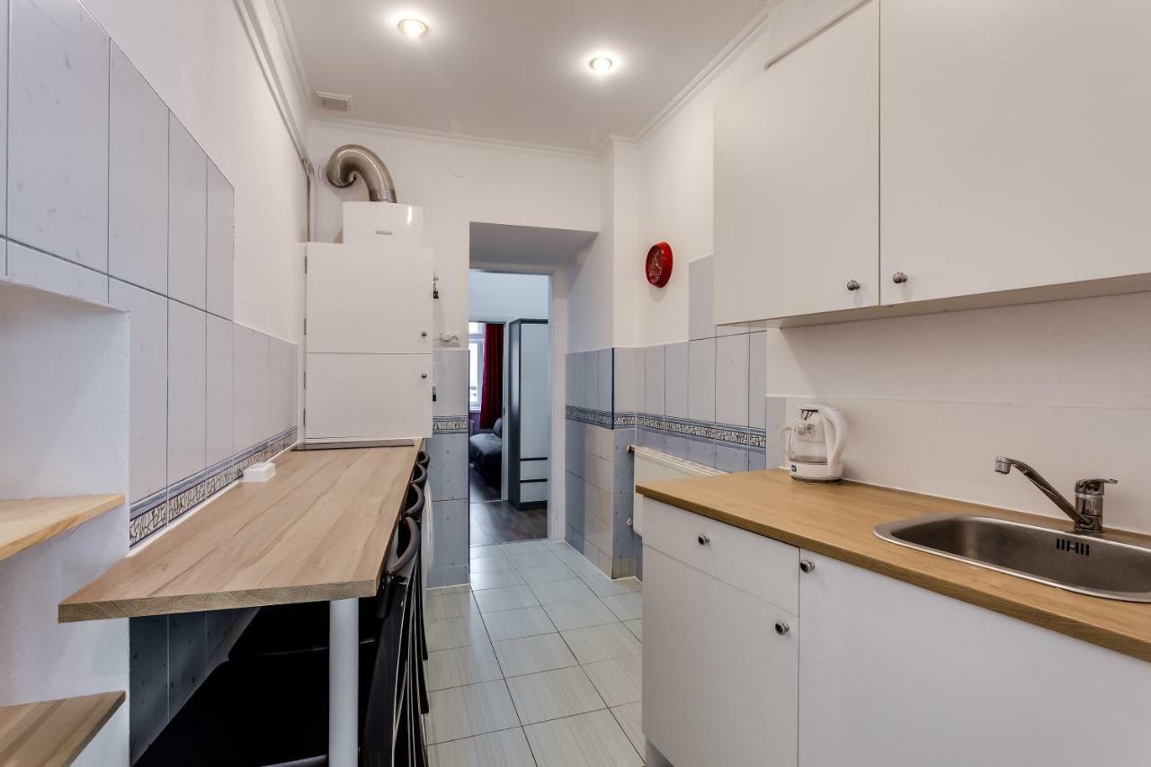 Modern Apartment In Lviv Historic Centre Екстер'єр фото