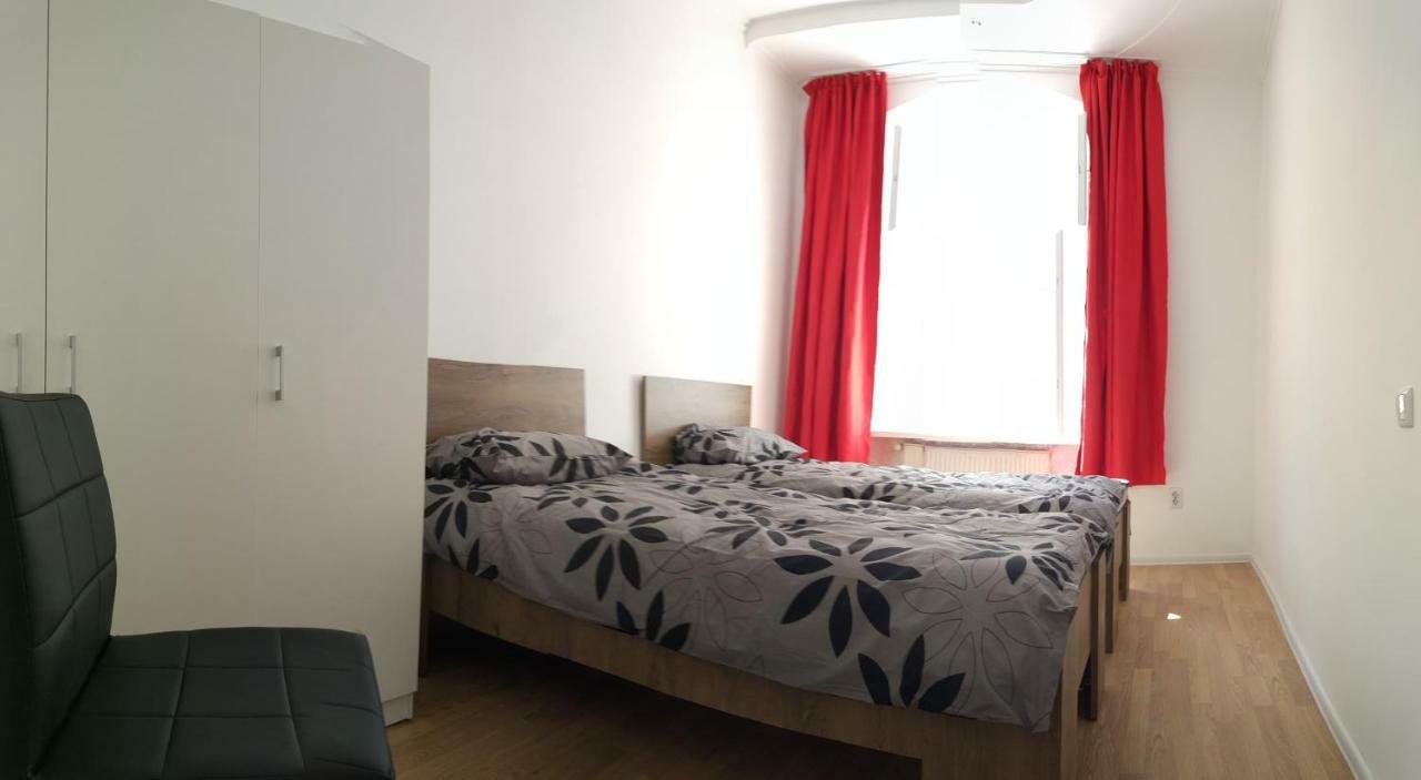Modern Apartment In Lviv Historic Centre Екстер'єр фото